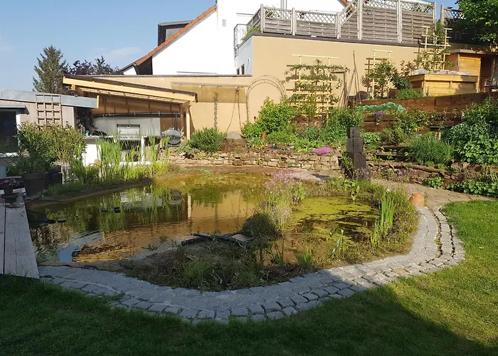 Wohnung Mit Sauna, Garten & Schwimmteich